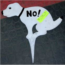 CAST IRON DOG GARDEN/YARD STAKE