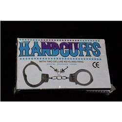 HANDCUFFS W/ TWO DELUXE KEYS AND RING