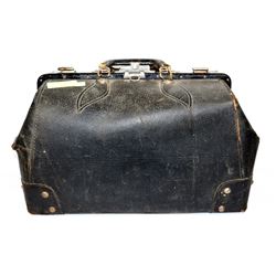 ANTIQUE DOCTOR'S BAG