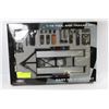 Image 1 : FORD RACING 1:18 TOOL & TRAILER SET