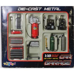 DIE-CAST METAL 1:18 CAR GARAGE