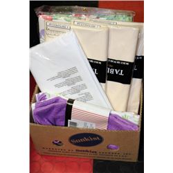 BOX WITH HALLOWEEN CHOCOLATE MOLDS & AN ASSORTMENT