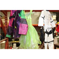 CHILDRENS COSTUMES X3