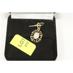 VINTAGE 14K YELLOW GOLD WITH LARGE OPAL PENDANT