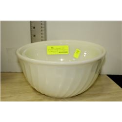 2 VINTAGE FIRE KING SWIRL MIXING BOWLS