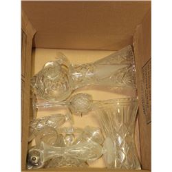 ESTATE BOX OF CRYSTAL AND GLASSWARE