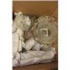Image 1 : ESTATE BOX OF CRYSTAL AND GLASSWARE