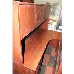 OFFICE DESK W HUTCH NO RUN OFF