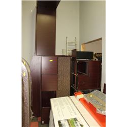 LARGE UNASSEMBLED DESK AS IS ***