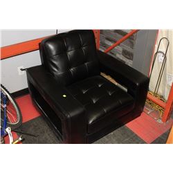 BLACK LEATHER DESIGNER SOFA CHAIR