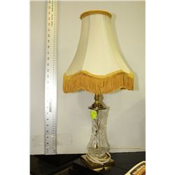 PINWHEEL CRYSTAL LAMP WITH SHADE