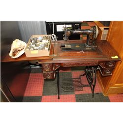 WHEELER & WILSON ANTIQUE LATE 1890'S