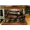 Image 1 : SINGER FEATHERWEIGHT HANDCRANK SEWING MACHING