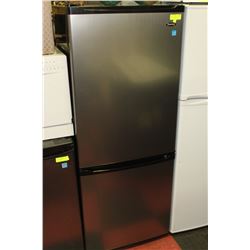 DANBY AP SIZE S/S FRIDGE