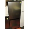 Image 1 : DANBY AP SIZE S/S FRIDGE