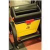 Image 1 : RUBBERMAID COMMERCIAL FLOOR MOP