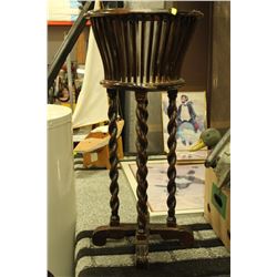 BARLEY TWIST PLANT STAND