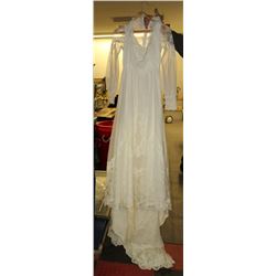 VINTAGE STYLE SHEER & LACE WEDDING DRESS