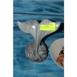 GREY ONYX SIGNED WHALES TAIL