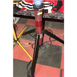 FOLDING BEACON LIGHT ON STAND