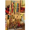 Image 1 : VINTAGE CROQUET SET