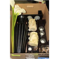 BOX W/ARTIFICIAL FLOWERS, LARGE HORSE