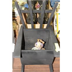 ROCKING CHAIR PLANT HOLDER