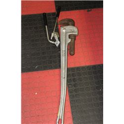 RIDGID ALUMINUM 36" PIPE WRENCH WITH PIPE BENDER