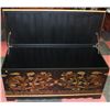 Image 2 : HAND PAINTED 9 DRAGON HOPE CHEST