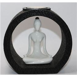 POLYRESIN CANDLE HOLDER