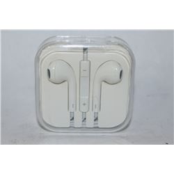 PAIR OF NEW HEADPHONES DESIGNED FOR IPHONE4/5/6