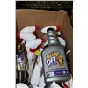 Image 1 : BOX OF PET MESS CLEANING SUPPLIES