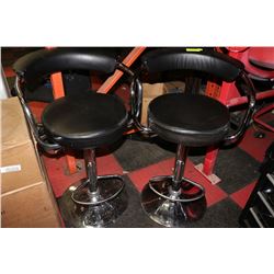 PAIR OF CHROME AND BLACK LEATHETTE HYDROLIC LIFT