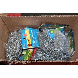BOX OF TIE OUT AND RUNNER CHAINS