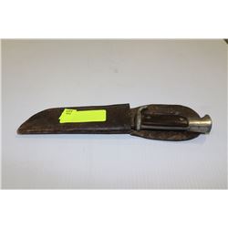COLLECTIBLE KNIFE WITH CASE