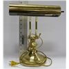 Image 1 : BRASS BANKERS LAMP