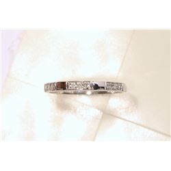 10KT GOLD DIAMOND (9 DIAMONDS) RING