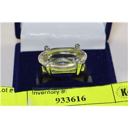STERLING SILVER WHITE TOPAZ RING