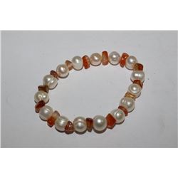 FRESHWATER PEARL AND CARNELIAN BRACELET