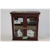 Image 1 : MINI CURIO CABINET WITH PORCELAIN PIECES