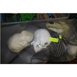 BAG OF ASSORTED HALLOWEEN DECORATIONS