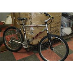 TREK 24 SPEED FRONT SUSPENSION MOUNTAIN BIKE