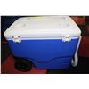 Image 1 : COLEMAN PULL TYPE MEDIUM COOLER ON WHEELS WITH