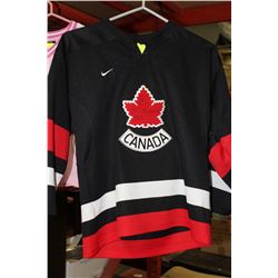 USED SIGNED BLACK CANADA JERSEY - SZ CHILDRENS XL