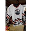 Image 1 : USED OILERS JERSEY - SIZE YOUTH LARGE