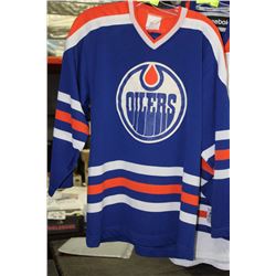 USED OILERS SIZE MEDIUM JERSEY