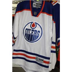 USED OILERS SIZE MEDIUM JERSEY