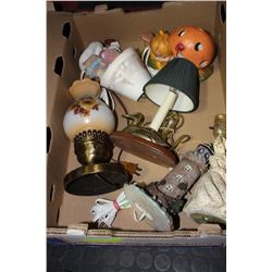 FLAT OF VARIOUS MINI DESK LAMPS