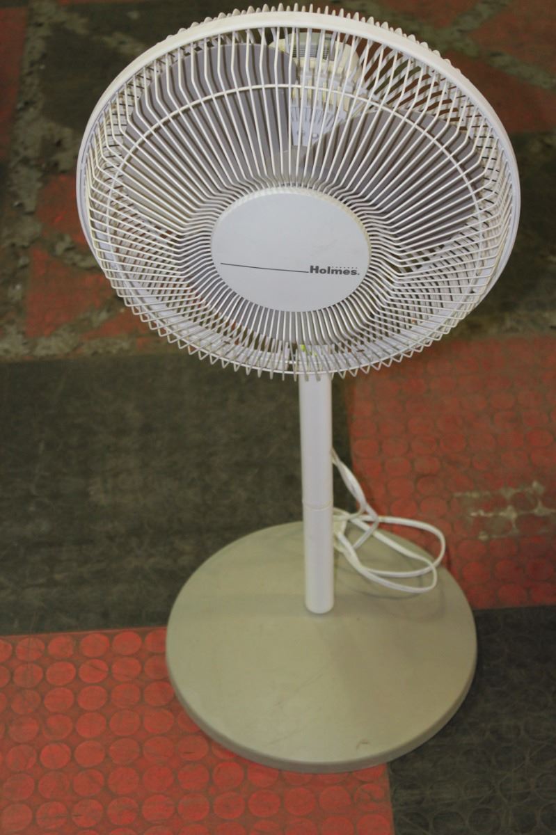 HOLMES FLOOR FAN