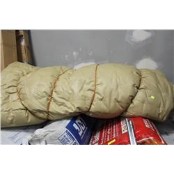 INSULATED PORTABLE ROOM W/ WINDOW APPRX 5X5X6 FT